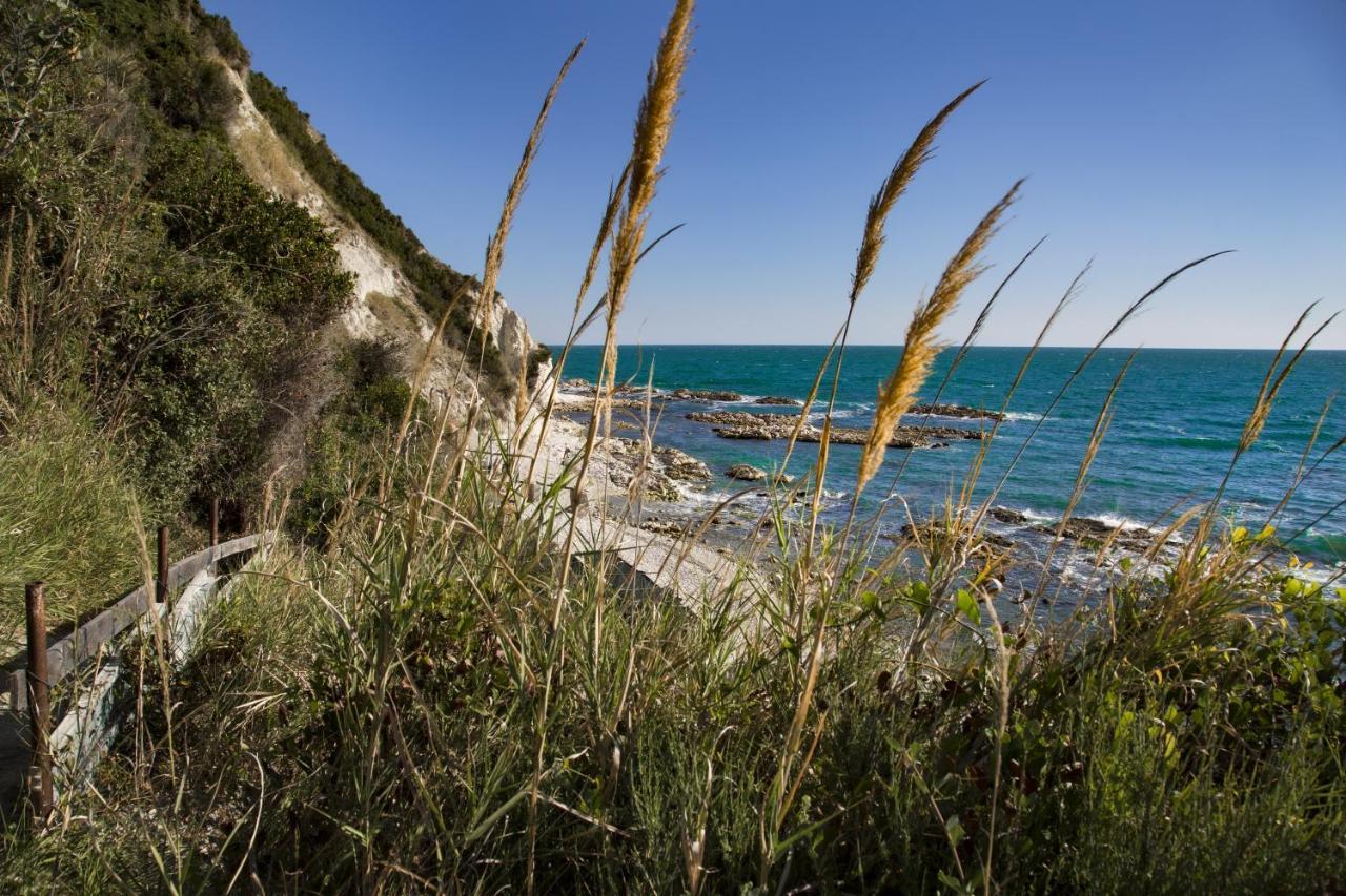 Appartamento Brezza Del Conero Ancona Esterno foto