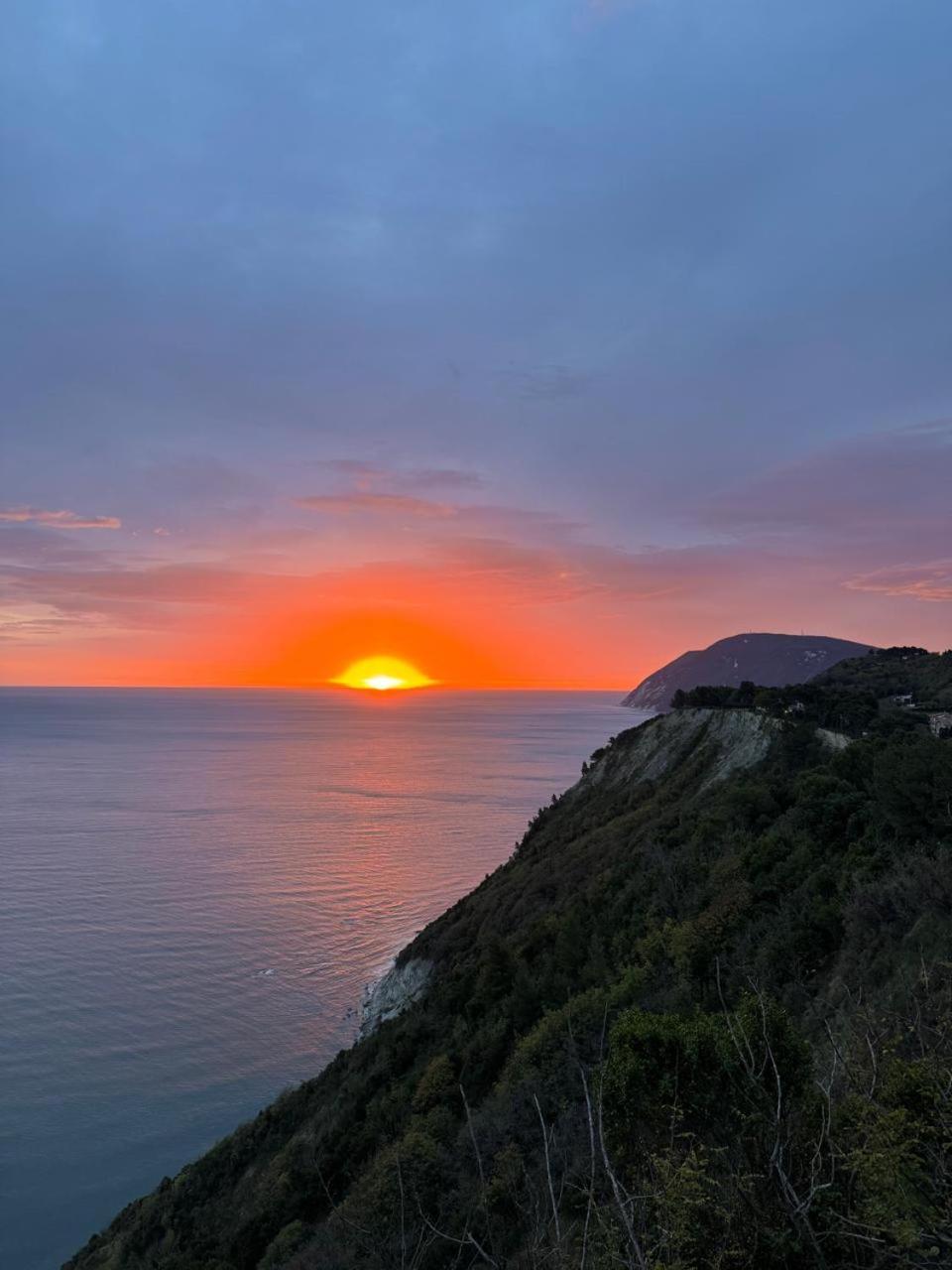 Appartamento Brezza Del Conero Ancona Esterno foto